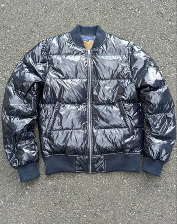 [ 새상품급 ] 반질반질 다운 어반 리서치 아이템즈 광택 다운 y2k