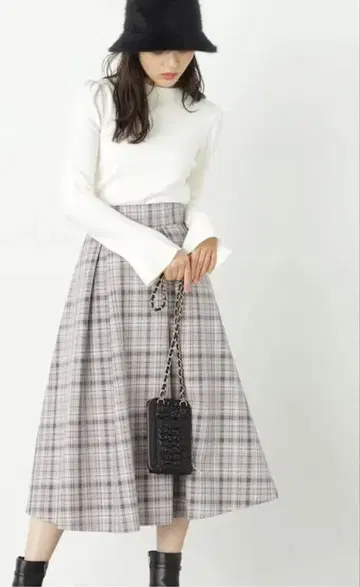 프로포션 바디 드레싱 니트 에크루 S 사이즈