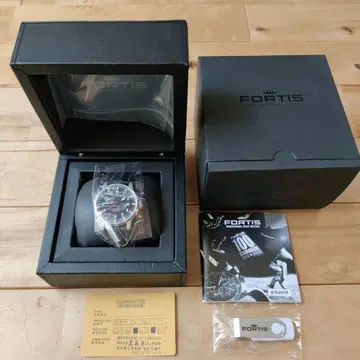 FORTIS 자동 시계 블랙 컬러