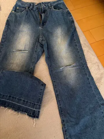 M 사이즈 데미지 데님 팬츠