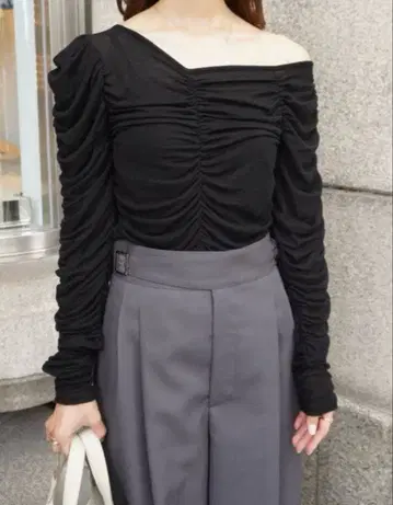 HYEON 헤 whip knit black 휘핑 니트