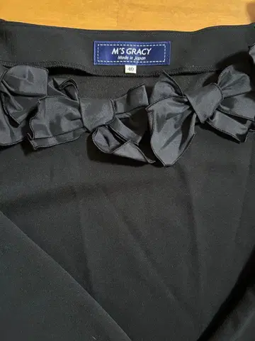 M'S GRACY 블랙 프릴 상의 사이즈 40