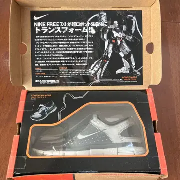 미개봉품 Nike Free 와 트랜스포머 콜라보 피규어