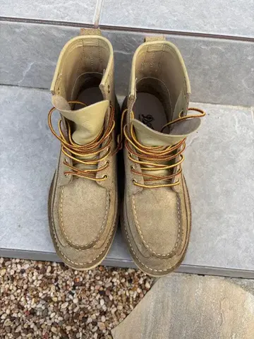 Danner 베이지 스웨이드 워크 부츠