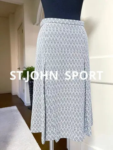 ST.JOHN SPORT 블루 계열 니트 스커트