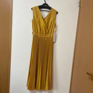 머스타드 플리츠 롱 원피스 벨트 포함