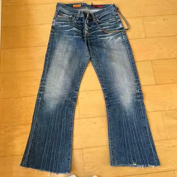 AG the Fillmore 부츠컷 데님