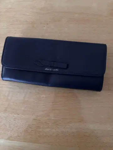 질 스튜어트 네이비 장지갑