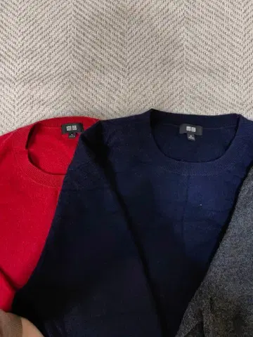 유니클로 캐시미어 100% 셔츠 2장 세트 XL