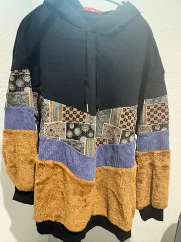 Anina 패치워크 후드티 블랙/베이지/보라색