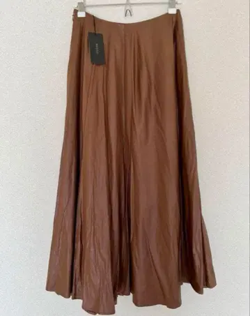 새상품 어반리서치 로쏘 워셔블 인조 가죽 롱 스커트