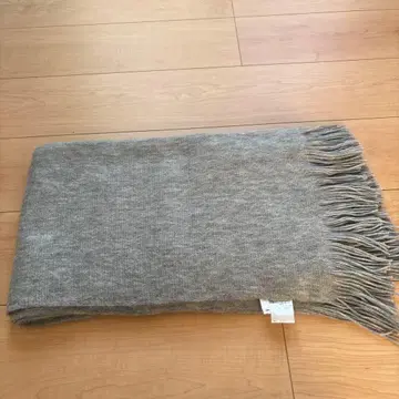 그레이 100% 울 스톨 M 사이즈