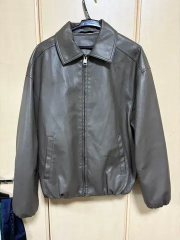 ZARA 페이크 가죽 자켓