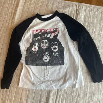 KISS 롱 슬리브 티셔츠 M 사이즈 구제 의류