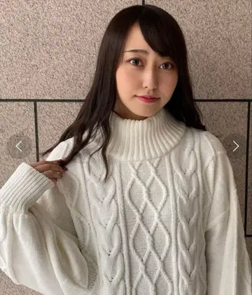 [ 새상품급 ] H&M  케이블 니트 원피스 / 베이지 계열