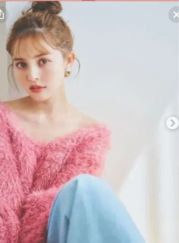 [ dazzlin ] 해밍 라메 샤기 크롭 상의