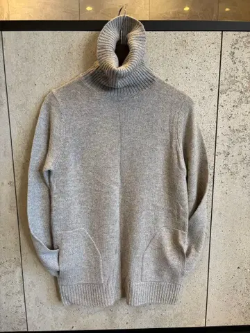 ALDRIDHE 하이넥 스웨터