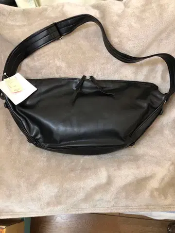 studioCLIP 가볍고 부드러운 숄더백