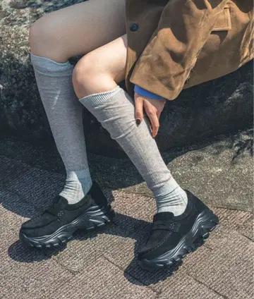 EVOL 블랙 스웨이드 로퍼 스니커즈