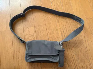 컨디션 최상 ZARA 그레이 나일론 숄더백