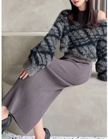 RESEXXY 샤기 레이어드 리브 니트 원피스