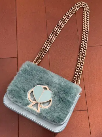 민트 그린 퍼 숄더백