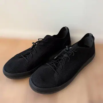블랙 스니커즈 25.5cm