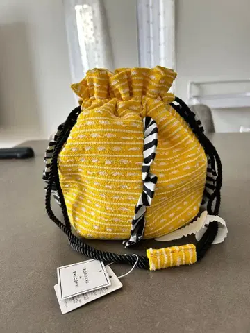 [ 새상품급 ] borders at balcony 복조리형 숄더백