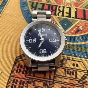 Nixon 시계 작동 없음