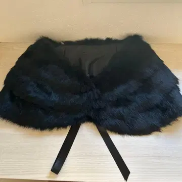 UNTITLED 퍼 케이프 리본 포함