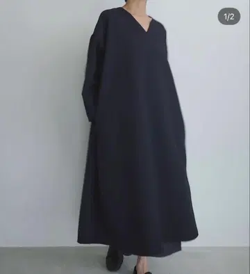 Rai Atelier V넥 풀오버 드레스 보르도