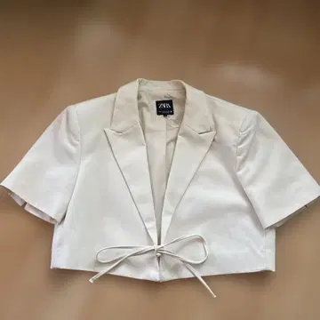 ZARA 아이보리 크롭 자켓 M