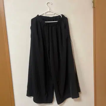 블랙 가우초 팬츠 사이드 슬릿