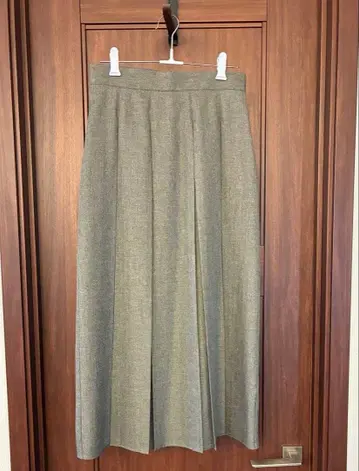 피그 런던 fig london 박스 플리츠 스커트 그레이