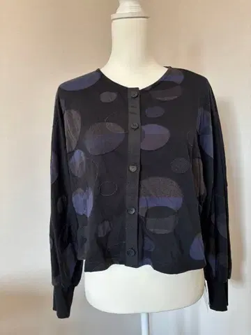 미사용 새상품 센소유니코 iciunic의 긴팔 가디건