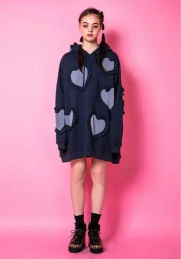 Candy Stripper 프릴 하트 후드 원피스