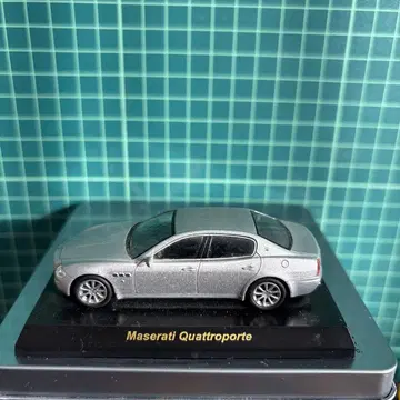 마세라티 콰트로포르테 실버 [교쇼]