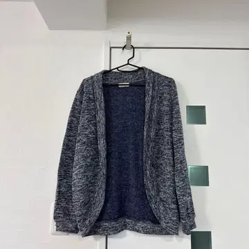 새상품급 ecomarche 네이비 계열 긴팔 가디건 겉옷 가디건