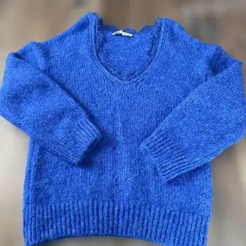 24시간 한정 최종 가격 ZARA V넥 니트 스웨터 새상품급 M