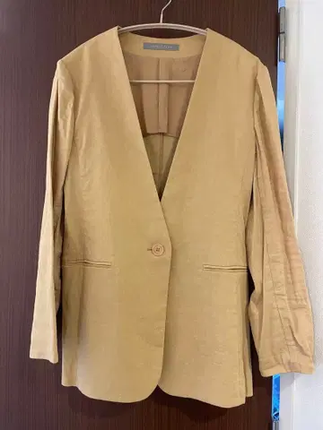 띠어리 럭스 노카라 자켓 & 팬츠 베이지