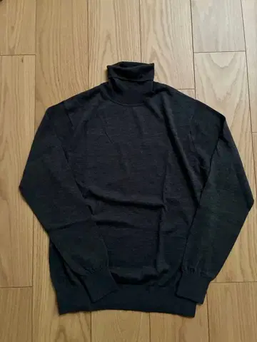 UNITED ARROWS SOVEREIGN 캐시미어 혼방 터틀넥 새상품급