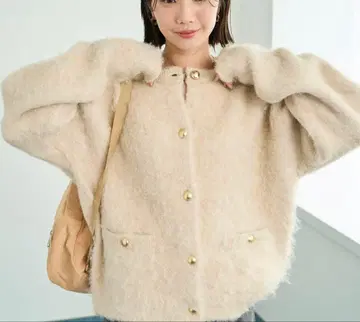 프릭스 스토어 믹스 샤기 골드 버튼 니트 가디건