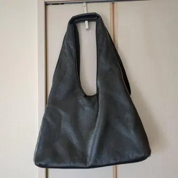 Green Label relaxing 블랙 레더풍 숄더백