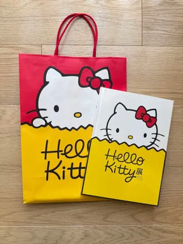 헬로 키티전 공식 도록 & 쇼핑백