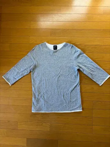 새상품급 그레이 7부 소매 티셔츠 크루넥 M