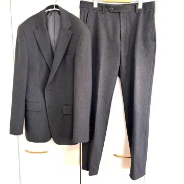 다크 그레이 스트라이프 정장 세트 M
