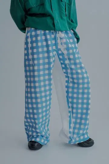 화이트 x 색스 TSTS GINGHAM PRINT SWEAT PANTS