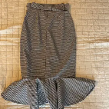 evelyn 체크 무늬 플레어 스커트 M 사이즈