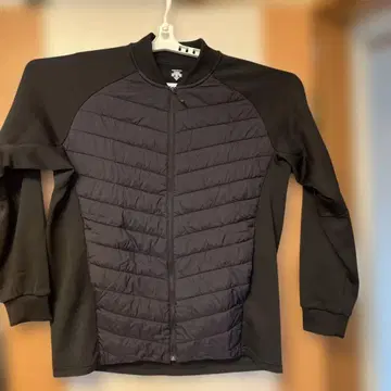 DESCENTE 충전솜 자켓 블랙 사이즈 L