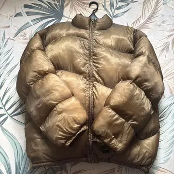 베이지 다운 자켓